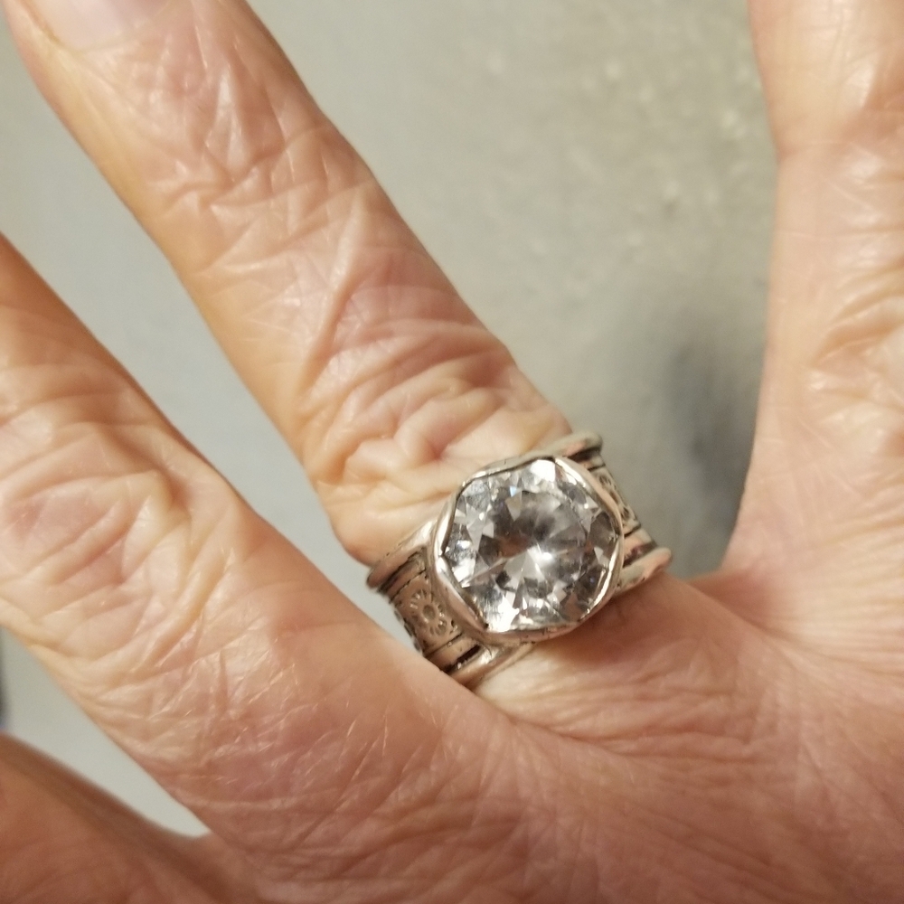 Silpada Sterling Silver & Zirconia Queen for A Day Ring - Picture 8 of 14
